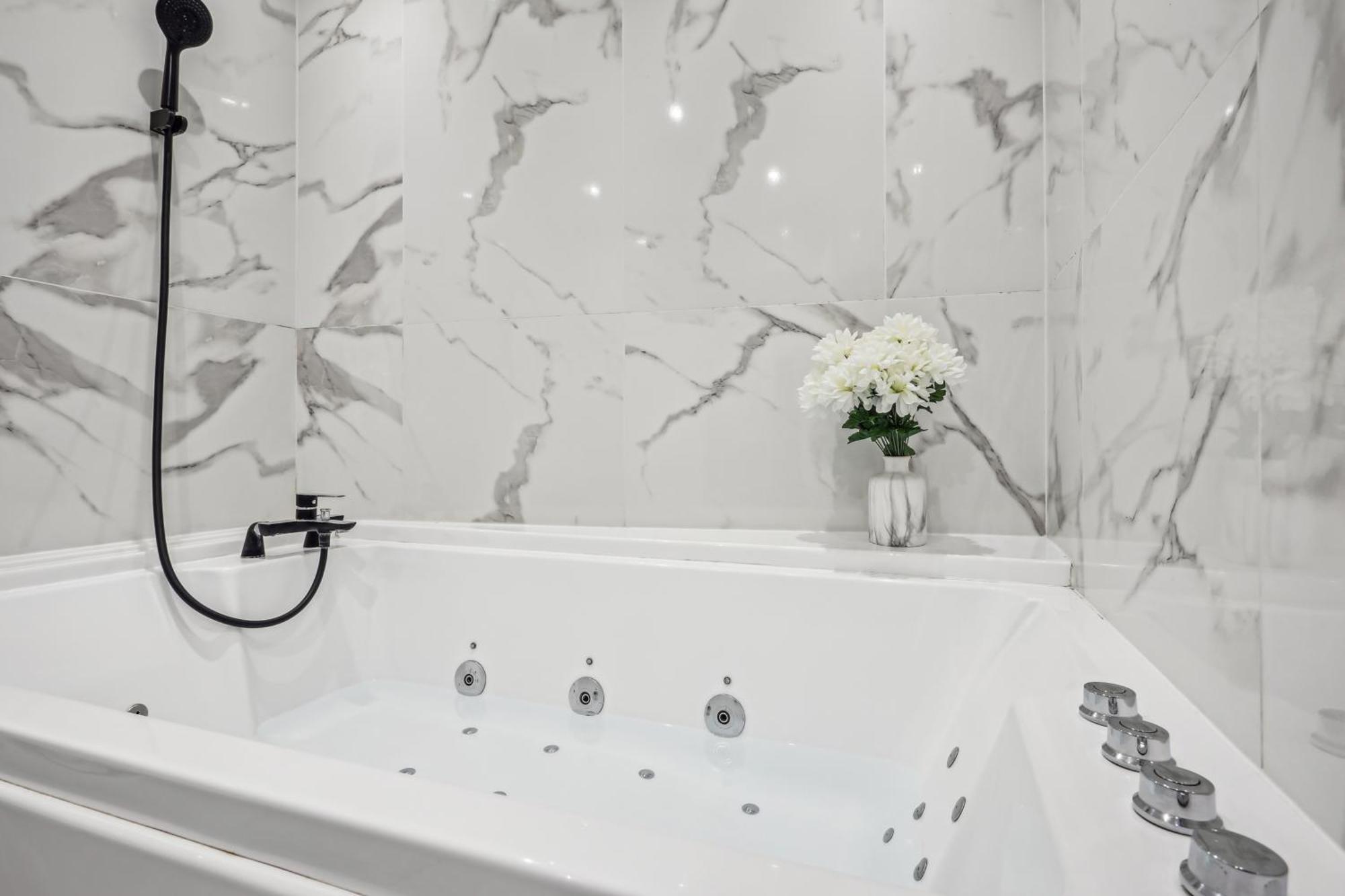 Studio Avec Jacuzzi & Vue Sur Le Parc Soubiran Dammarie-lè-Lys 외부 사진